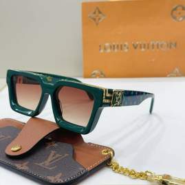 Picture of Louis Vuitton Sunglasses _SKUfw76407010fw